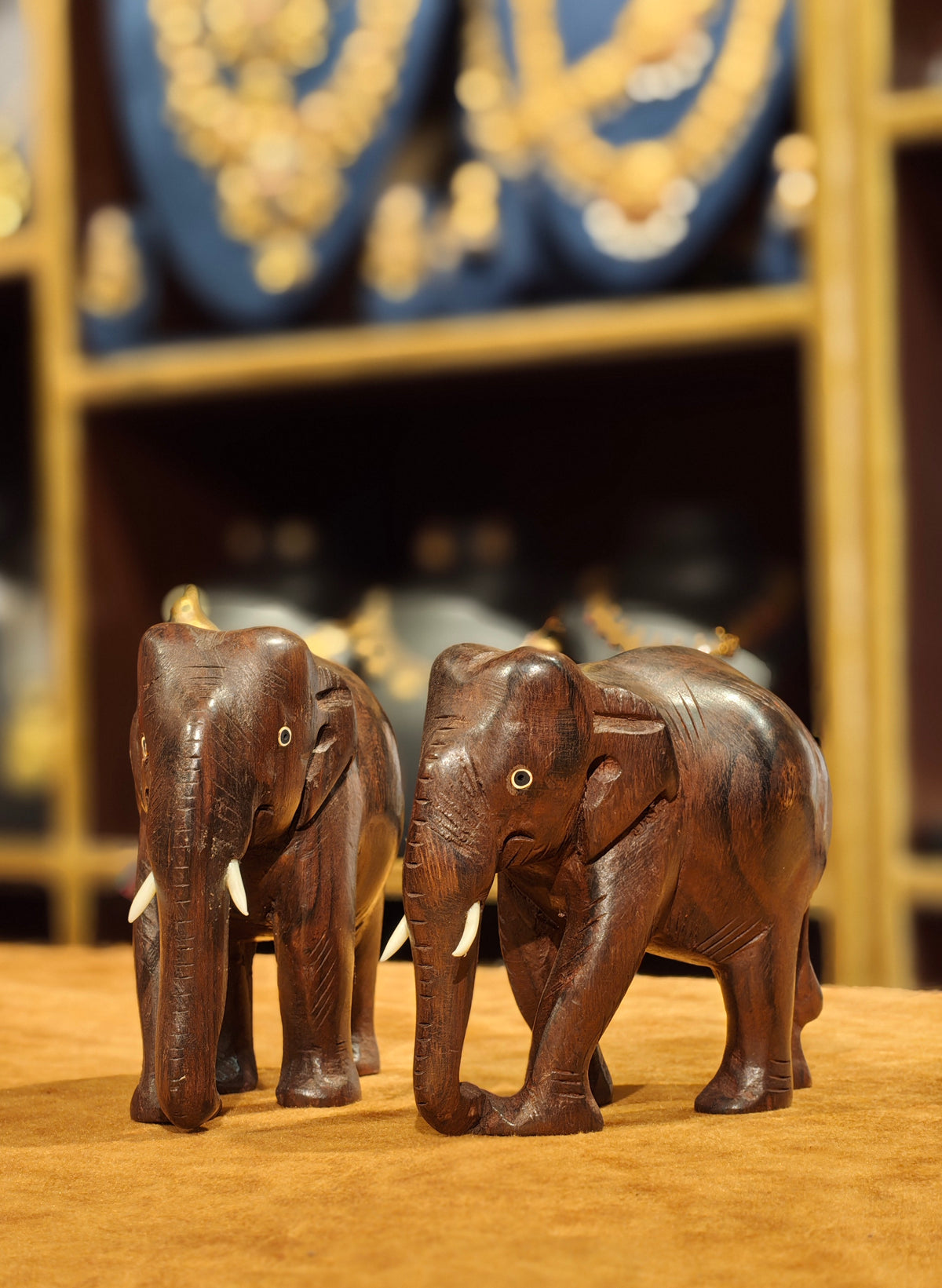 Hand-Carved Wooden Elephant Statue – Natural Rosewood Tabletop Figurine