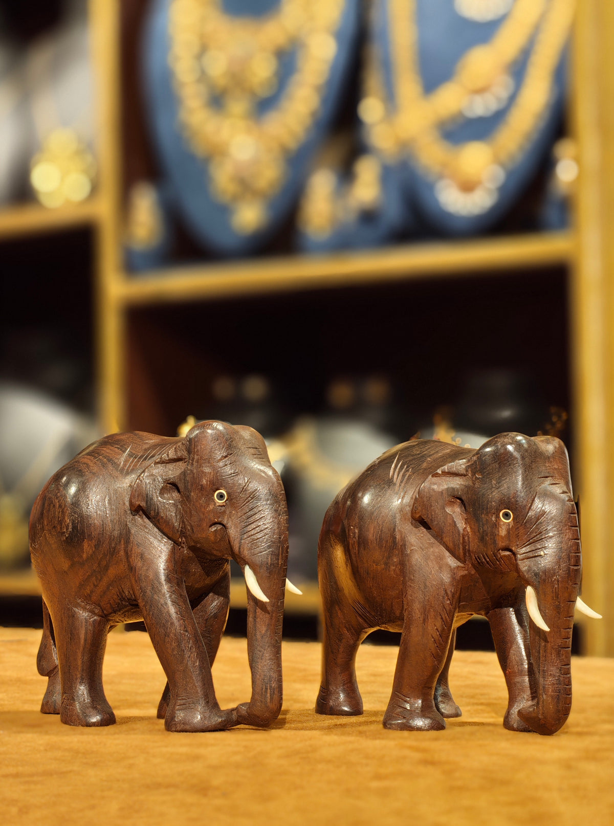 Hand-Carved Wooden Elephant Statue – Natural Rosewood Tabletop Figurine