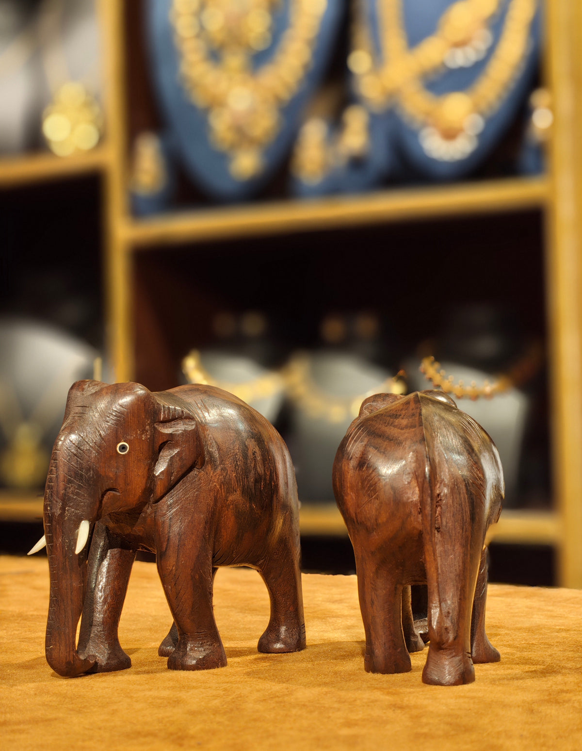 Hand-Carved Wooden Elephant Statue – Natural Rosewood Tabletop Figurine