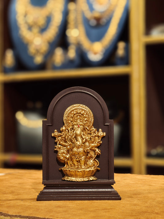 Sri Shuba Drishti Ganapathy Frame with Yantra – ShilpaShree Gold Plated Idol