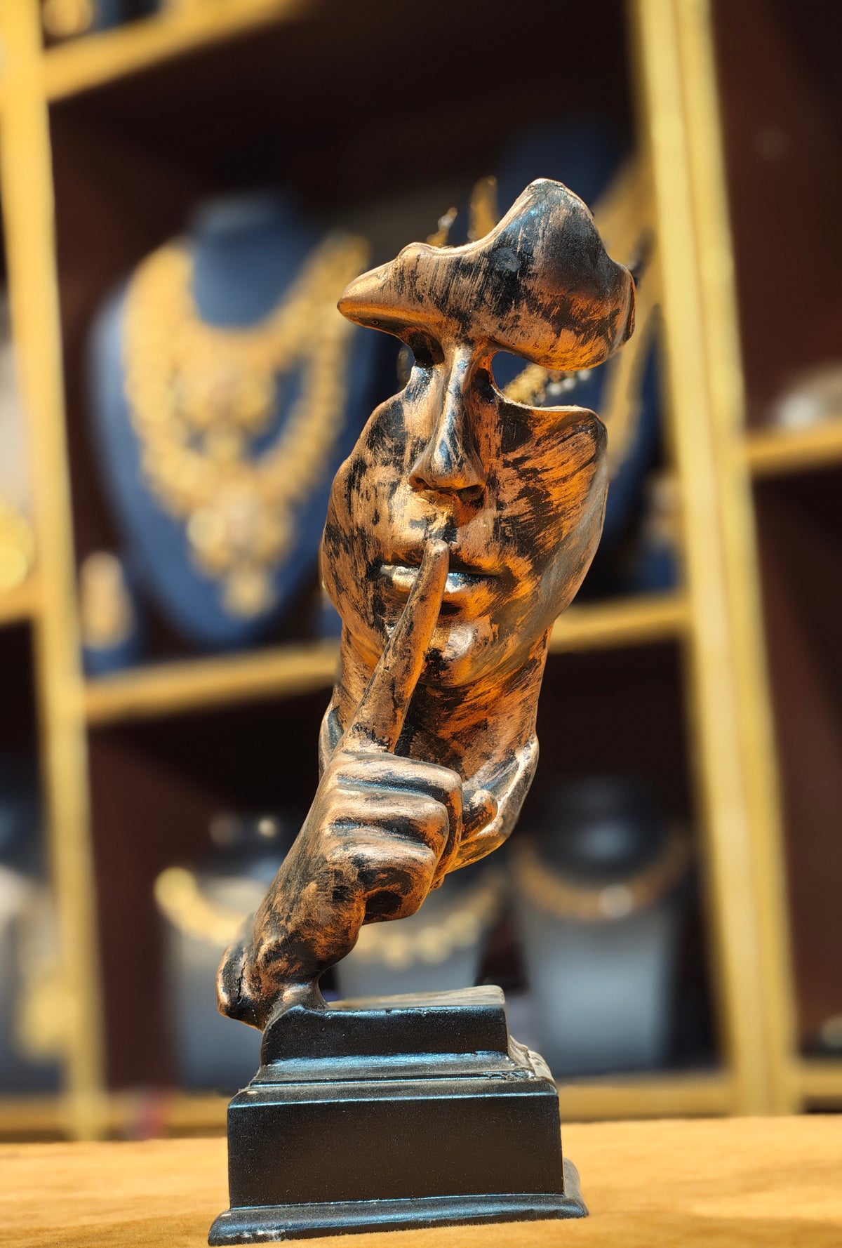 Modern Silence Is Golden Statue – Abstract Face with Finger on Lips Thinker Sculpture